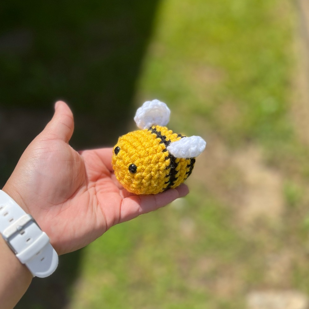 Little Bee Plushie Crochet